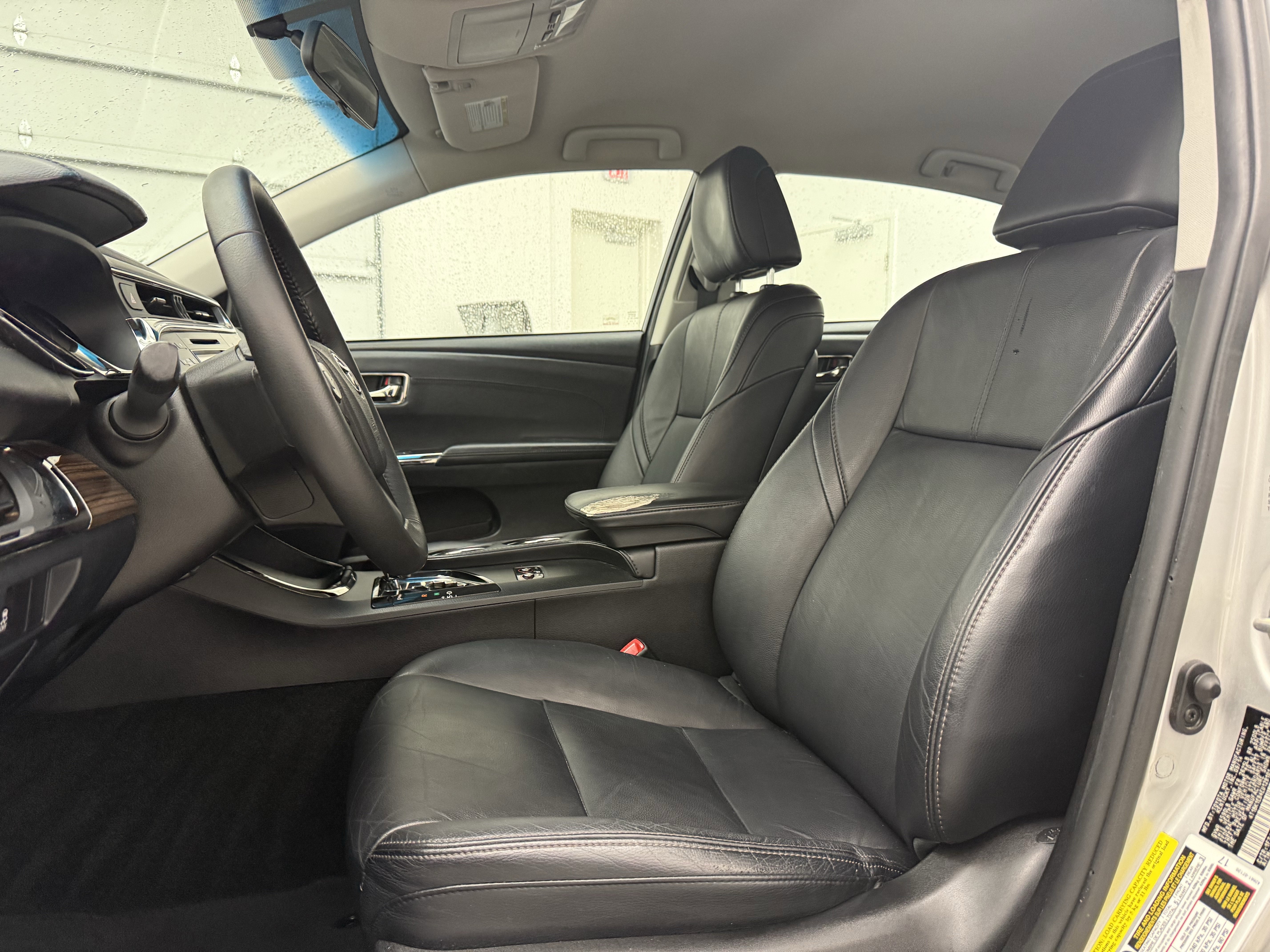 Used 2014 Toyota Avalon XLE image 12