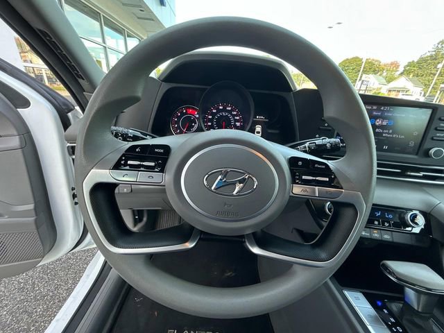 Used 2022 Hyundai Elantra SEL w/ Cargo Package image 23