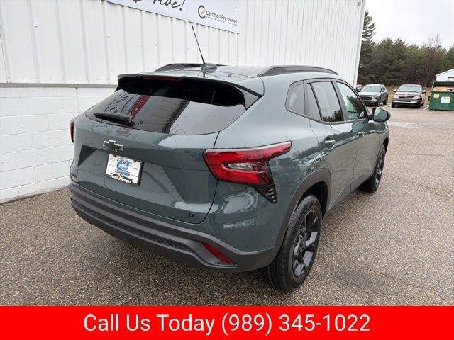 New 2026 Chevrolet Trax LT w/ Midnight Edition image 9