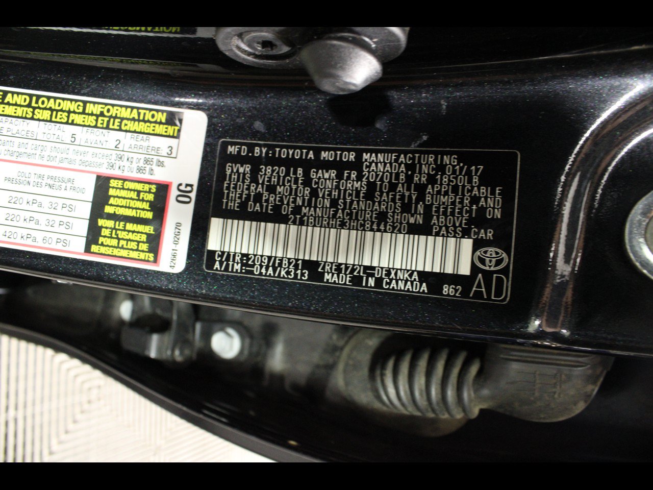 Used 2017 Toyota Corolla LE FWD image 28