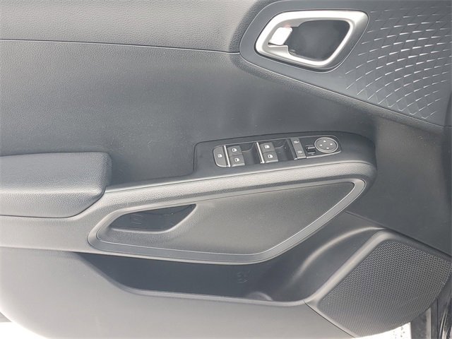 Certified 2021 Kia Soul S image 13