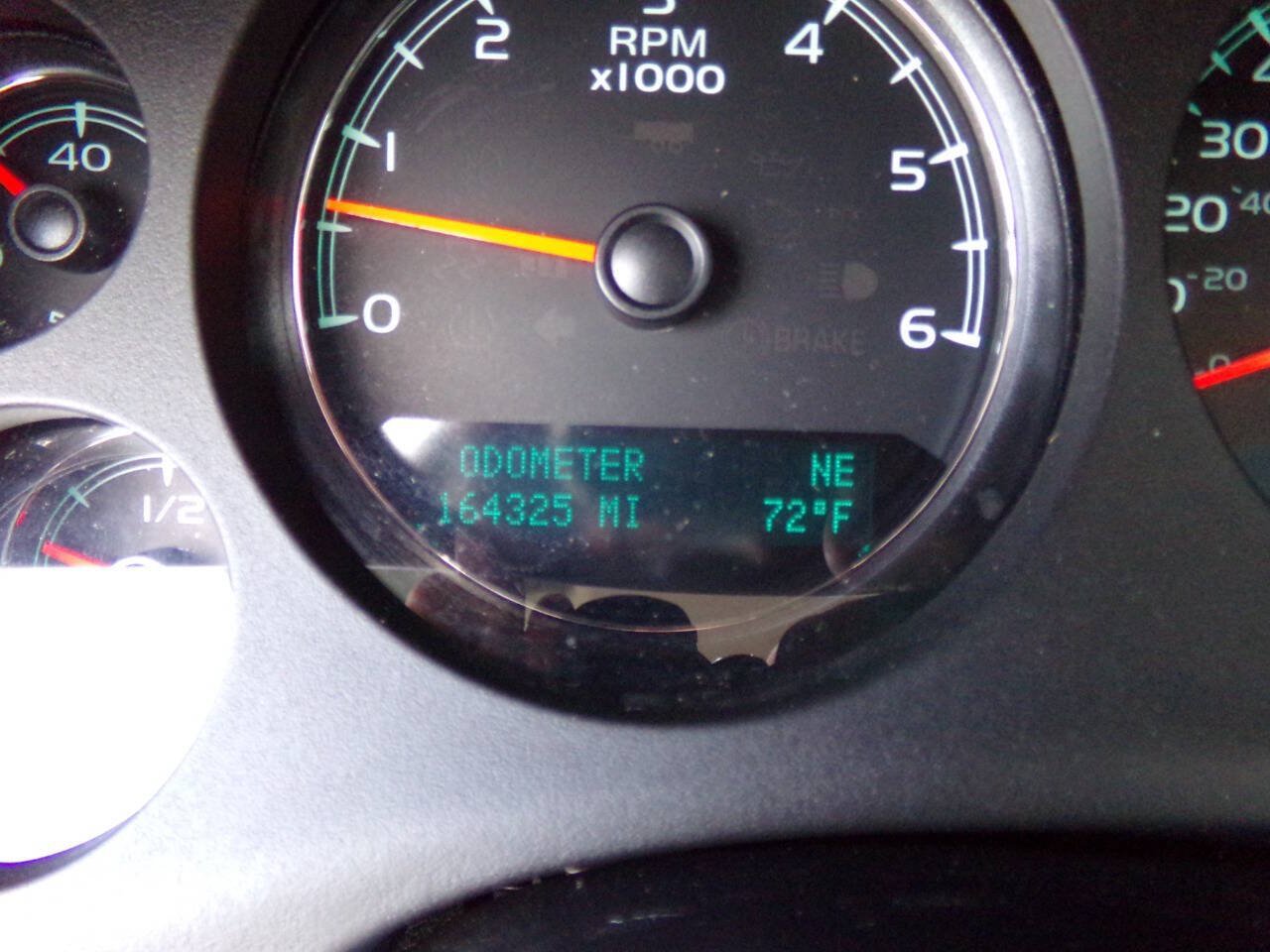 Used 2013 GMC Yukon XL Denali AWD/4WD image 19