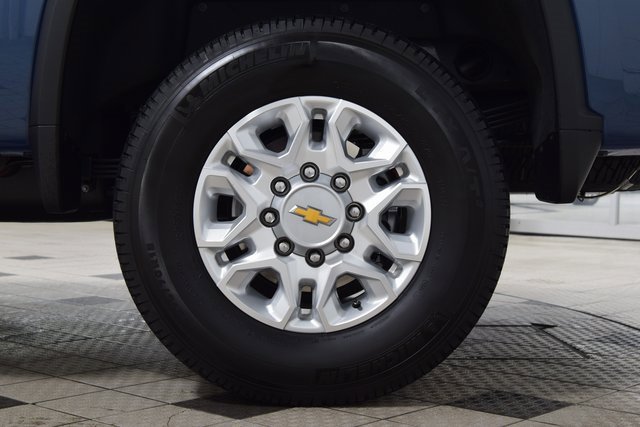 Used 2025 Chevrolet Silverado 2500 LT image 30