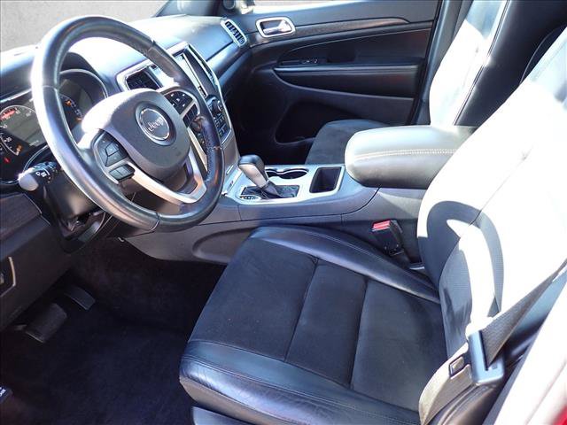 Used 2018 Jeep Grand Cherokee Altitude AWD/4WD image 12
