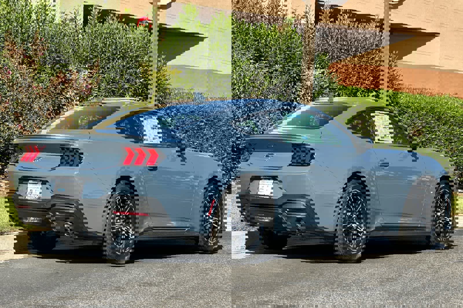 New 2025 Ford Mustang Premium video 2