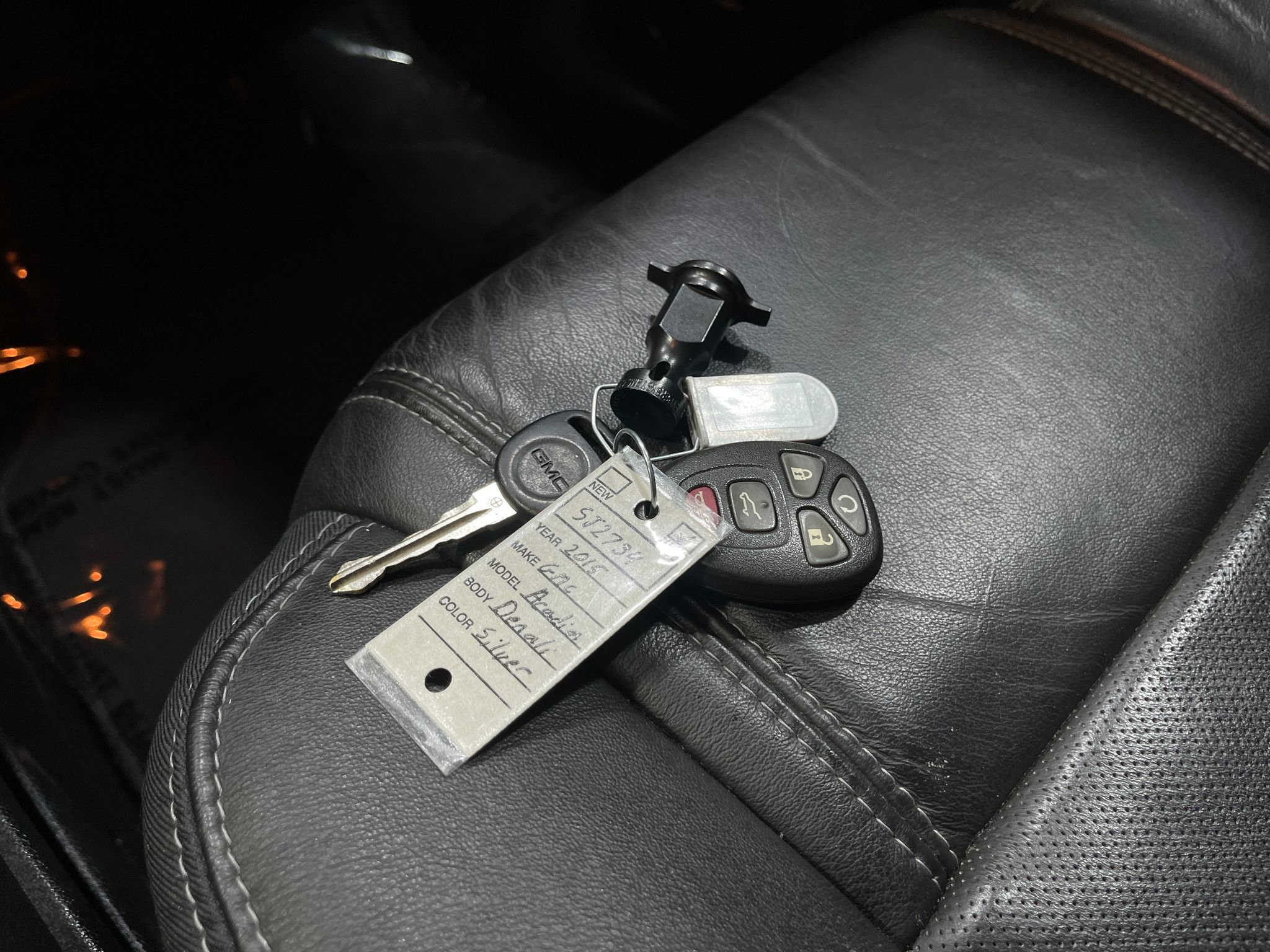 Used 2015 GMC Acadia Denali image 39