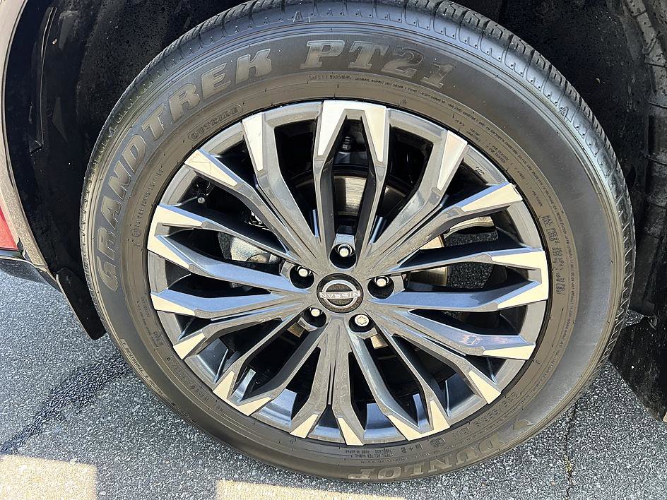 Certified 2024 Nissan Rogue Platinum w/ Platinum Premium Package image 9