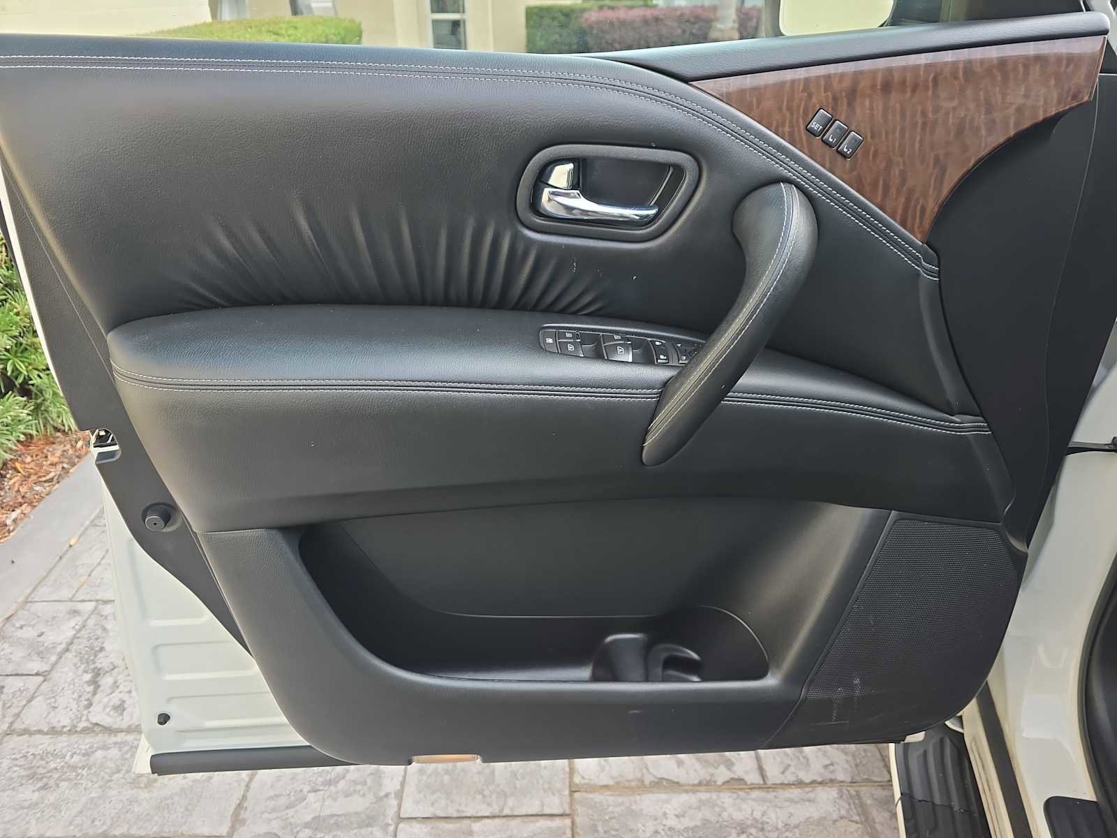 Used 2018 Nissan Armada SL w/ Premium Package image 18