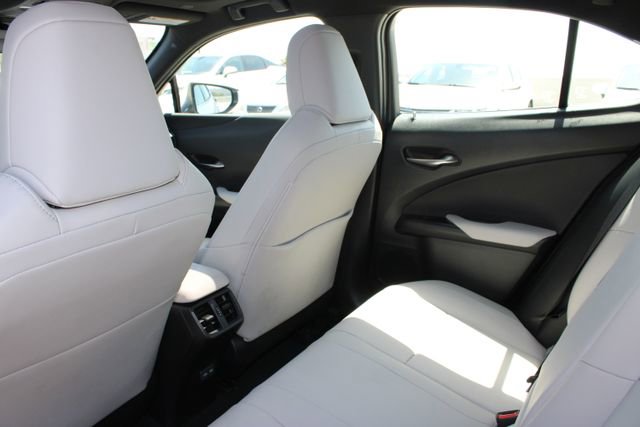 Certified 2025 Lexus UX 300h FWD image 9