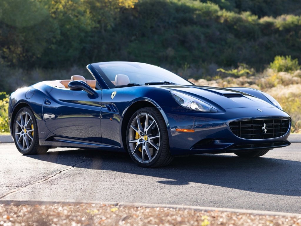Used 2011 Ferrari California image 11