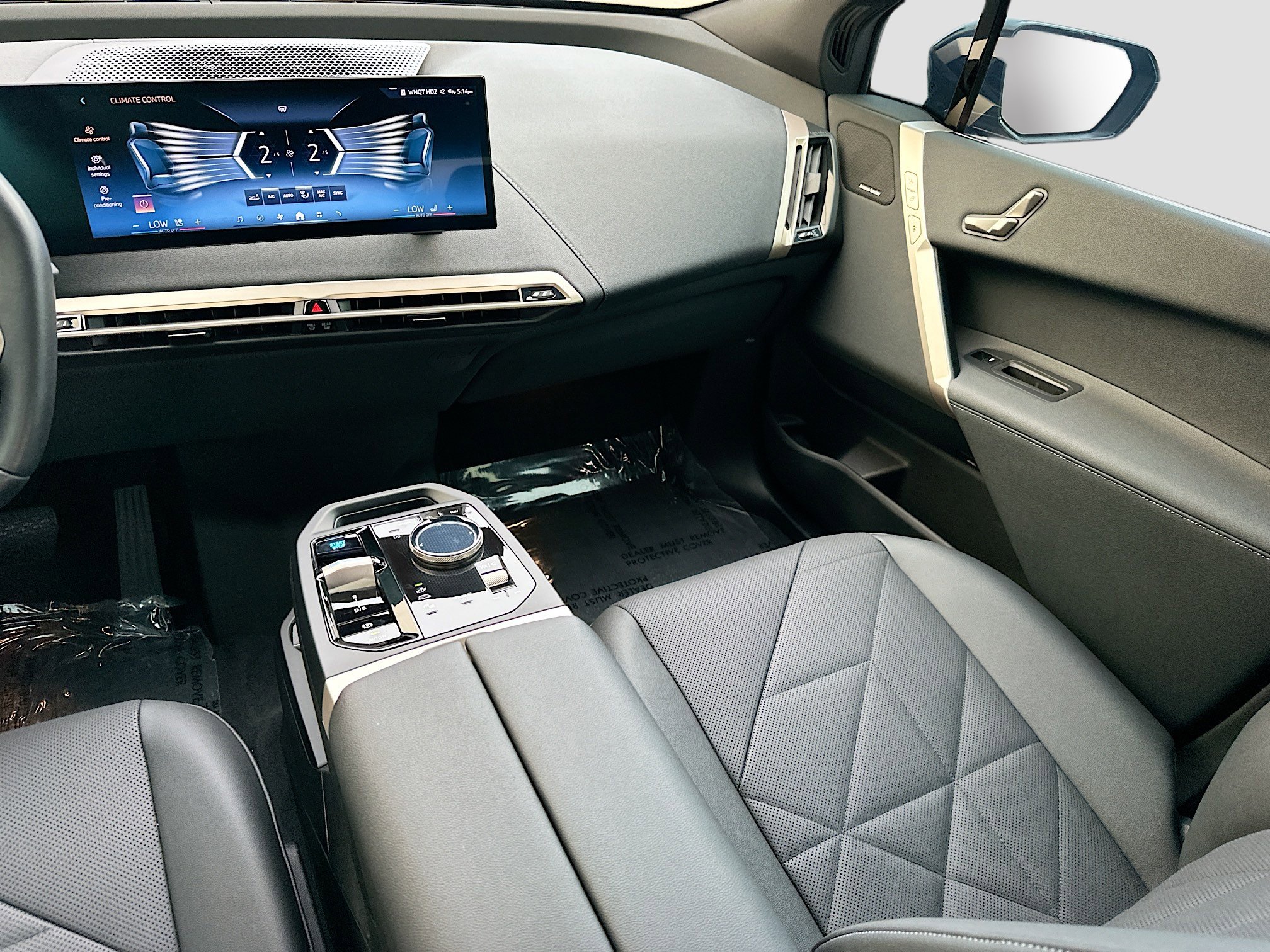 Used 2025 BMW iX xDrive50 w/ Sport Package image 23