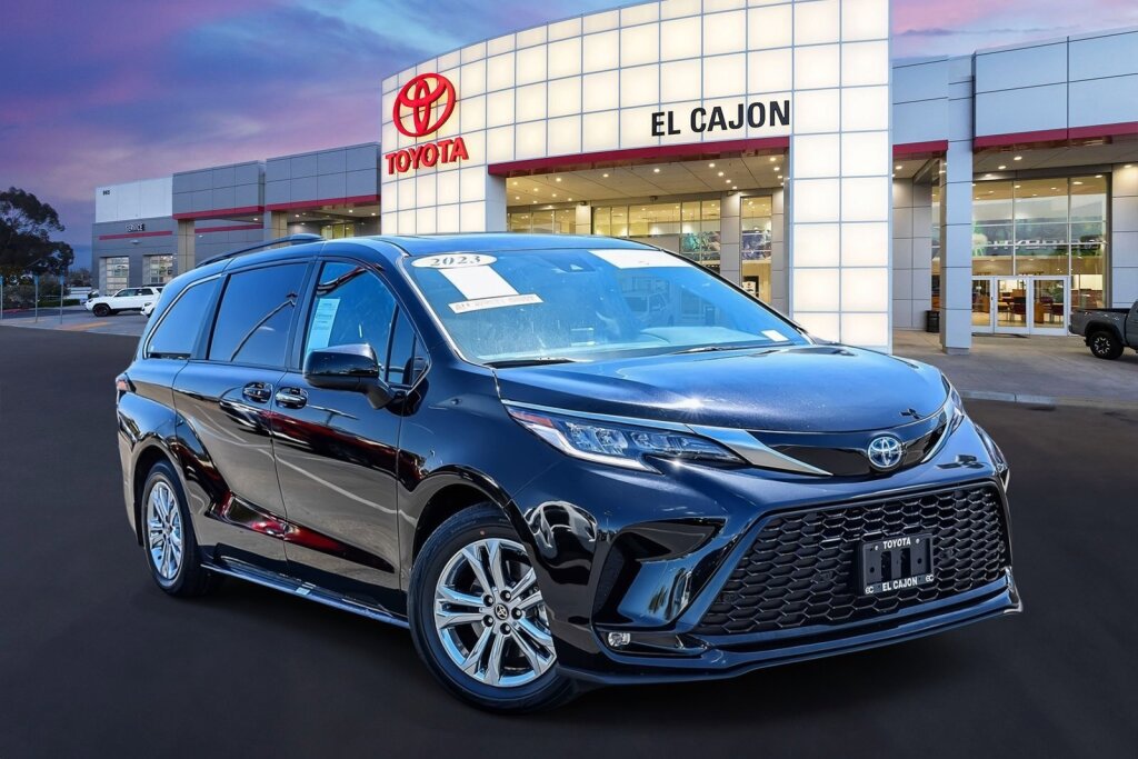 Certified 2023 Toyota Sienna XSE w/ XSE Plus Package AWD/4WD image 1