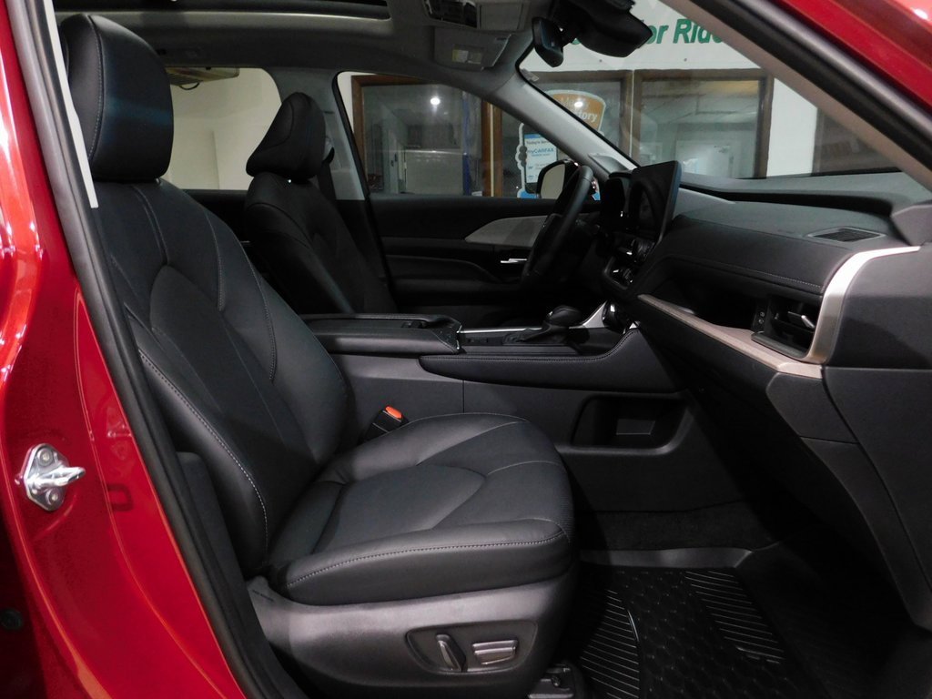 Used 2024 Toyota Grand Highlander Limited image 95