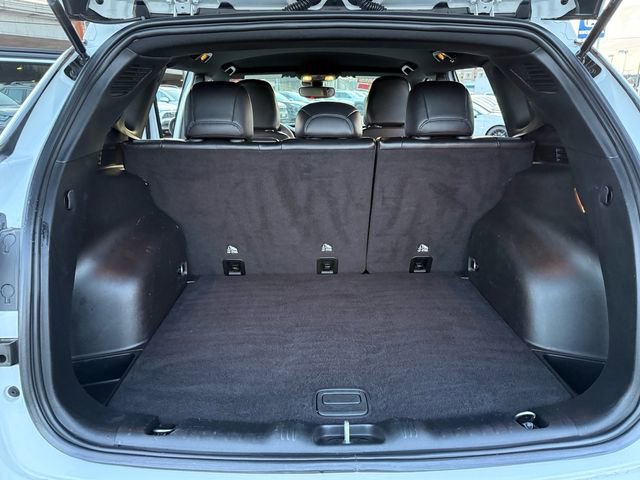 Used 2024 Jeep Compass Latitude image 32