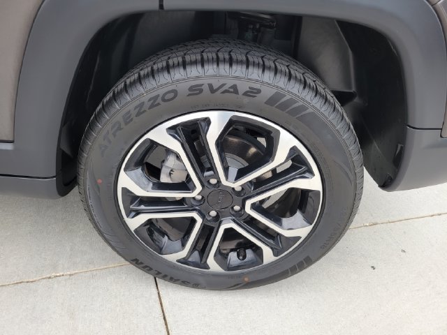Used 2024 Jeep Compass Limited AWD/4WD image 15