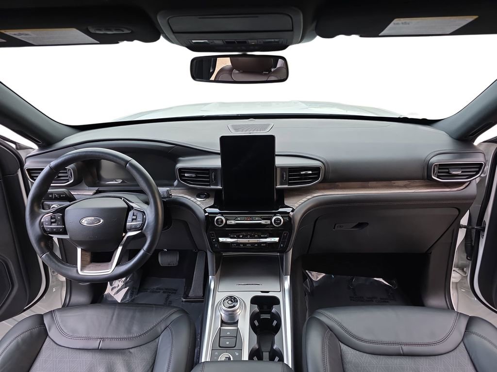 Used 2022 Ford Explorer Platinum w/ Equipment Group 601A image 9