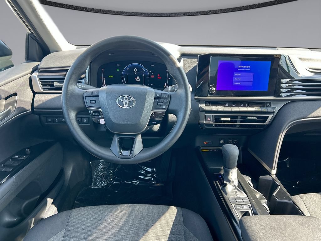 Used 2025 Toyota Camry LE FWD image 21