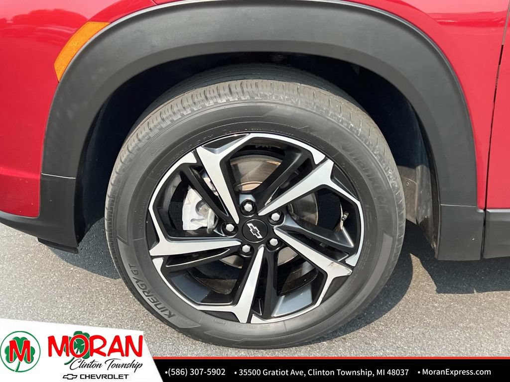 Certified 2021 Chevrolet TrailBlazer RS w/ Sun and Liftgate Package AWD/4WD image 11