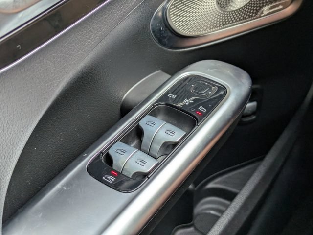 Used 2024 Mercedes-Benz C 300 Sedan image 29