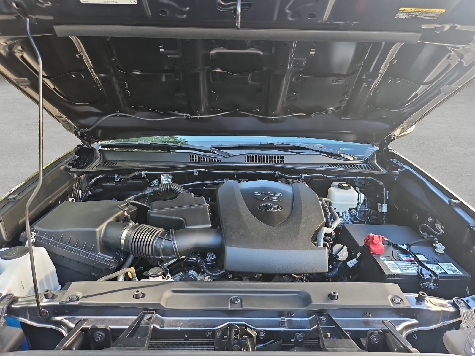 Used 2023 Toyota Tacoma TRD Off-Road w/ Technology Package AWD/4WD image 38