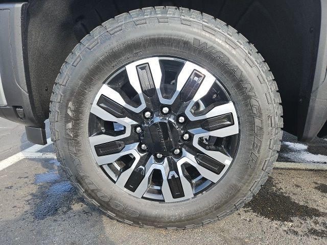 New 2026 GMC Sierra 2500 Denali Ultimate image 9