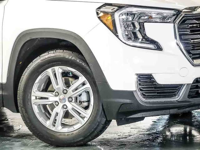 Certified 2022 GMC Terrain SLE w/ Driver Convenience Package AWD/4WD image 4