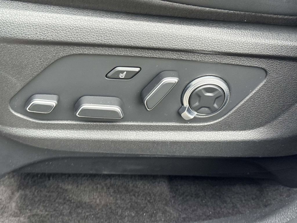 Used 2025 Hyundai Palisade Calligraphy image 15