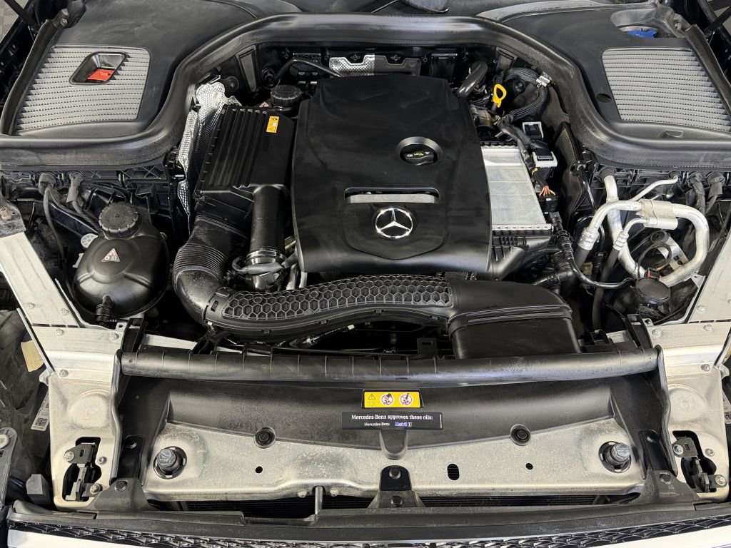 Used 2017 Mercedes-Benz GLC 300 4MATIC image 40