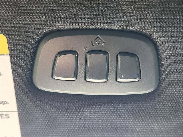 Used 2020 Ford Explorer Platinum w/ Premium Technology Package image 19