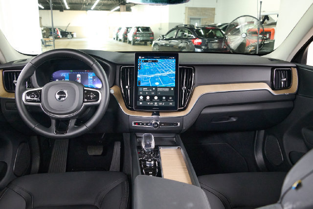Certified 2026 Volvo XC60 B5 Plus AWD/4WD image 7