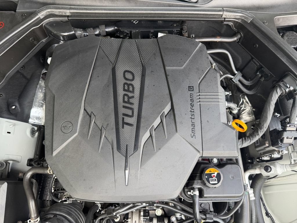 Used 2025 Genesis G70 2.5T AWD/4WD image 22