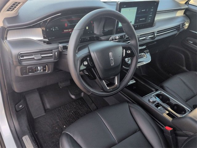 Certified 2025 Lincoln Corsair AWD w/ Equipment Group 101A image 11