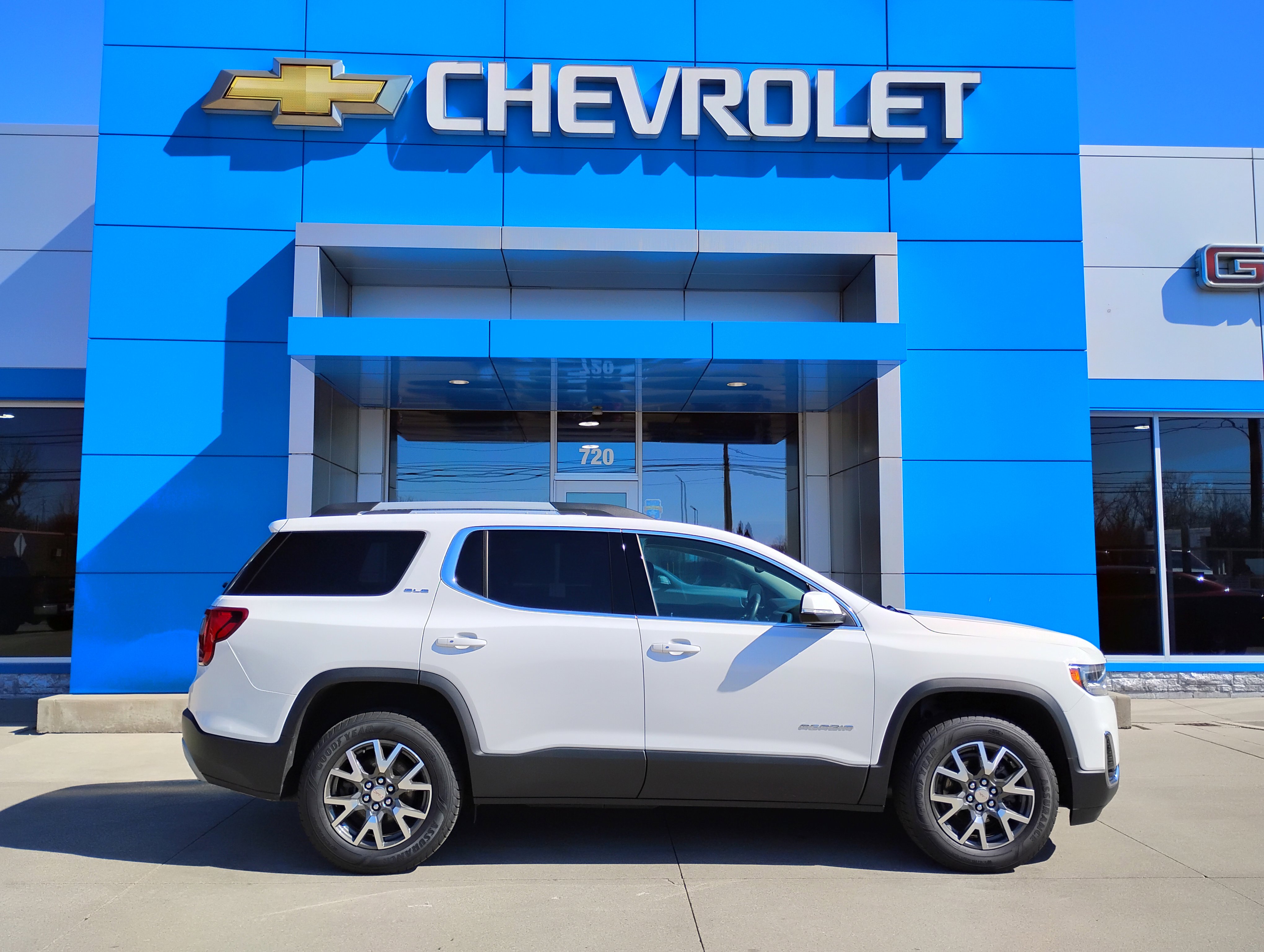 Used 2022 GMC Acadia SLE w/ Driver Convenience Package image 36