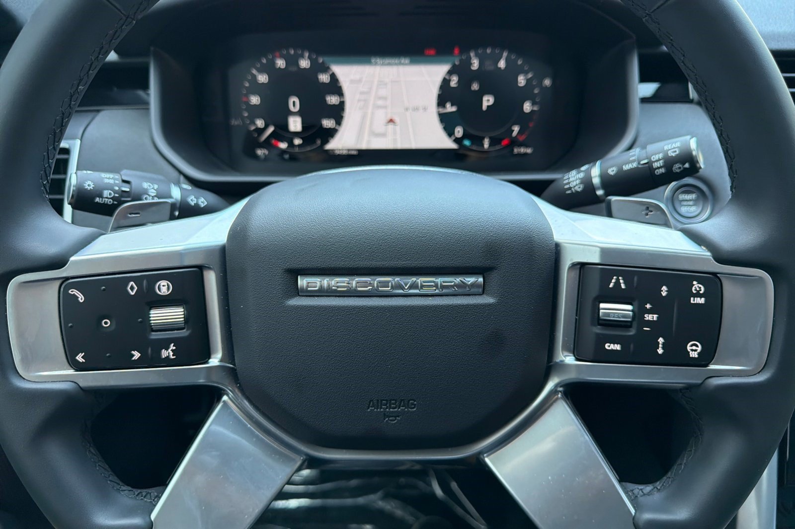 Certified 2025 Land Rover Discovery S AWD/4WD image 11