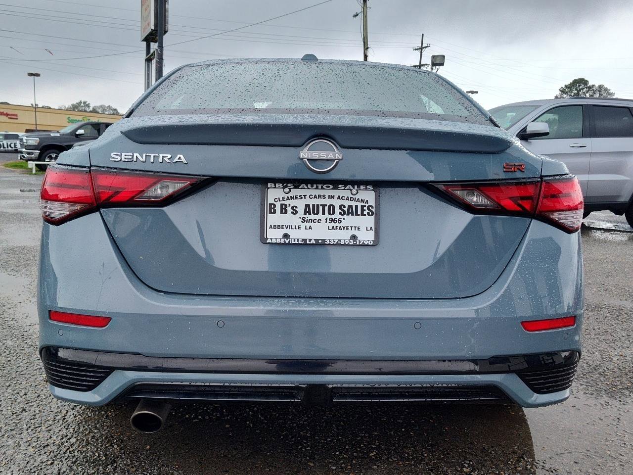 Used 2025 Nissan Sentra SR w/ SR Premium Package image 5