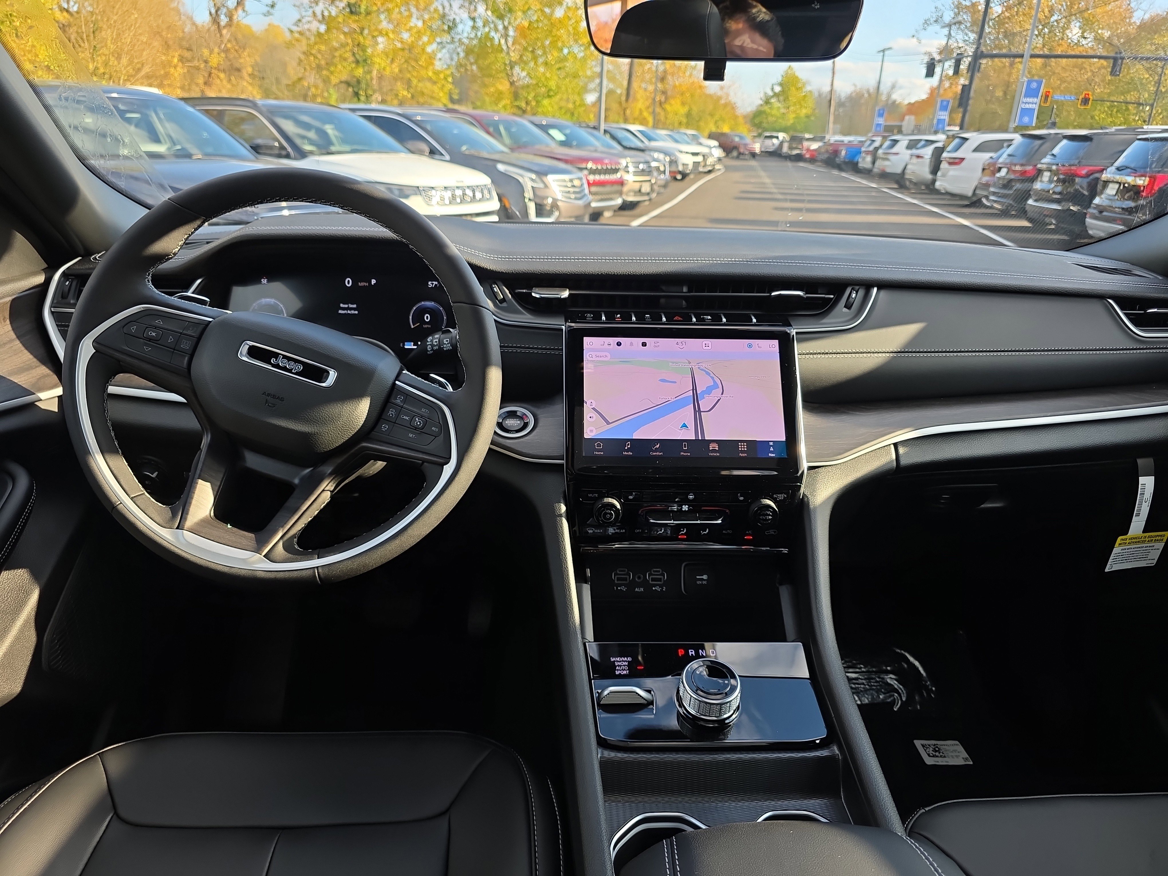 New 2025 Jeep Grand Cherokee Limited w/ Black Appearance Package image 15