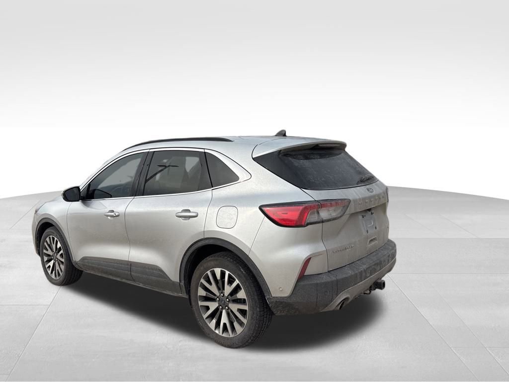 Used 2020 Ford Escape Titanium image 5