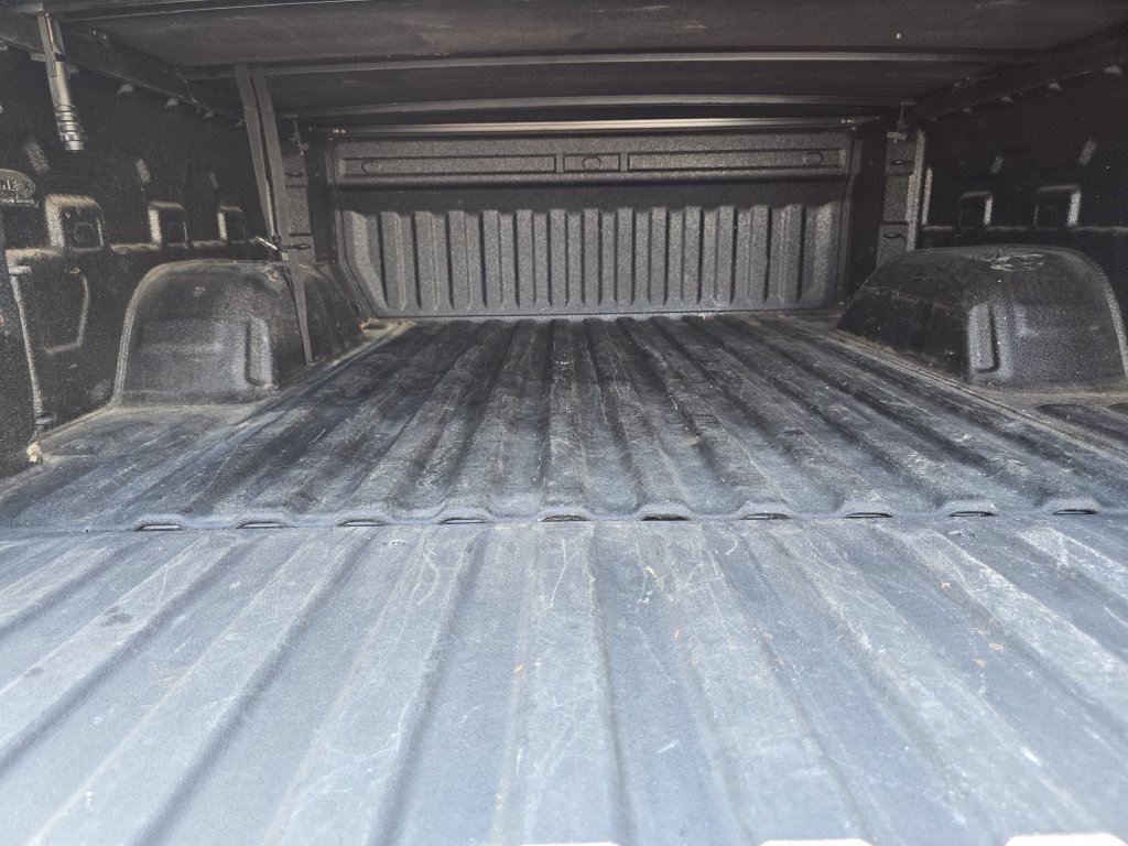 Used 2022 Chevrolet Silverado 1500 LT AWD/4WD image 14