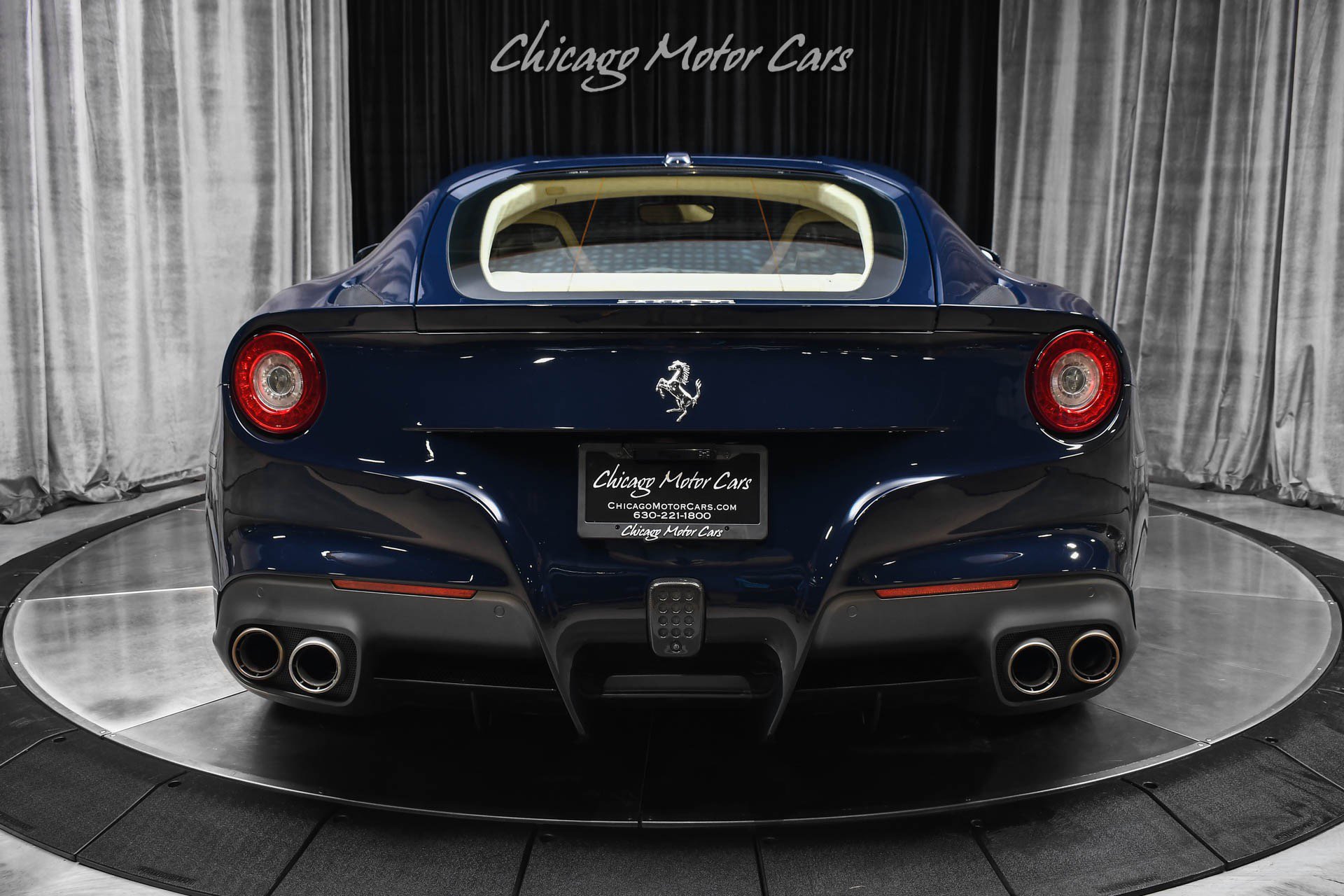 Used 2015 Ferrari F12 Berlinetta RWD image 4