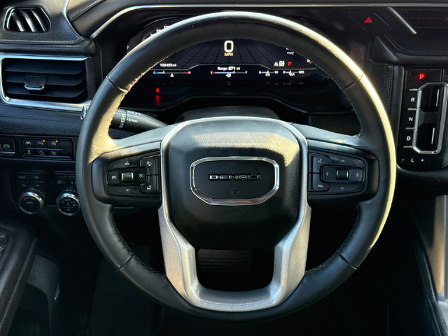 Used 2023 GMC Yukon XL Denali AWD/4WD image 14