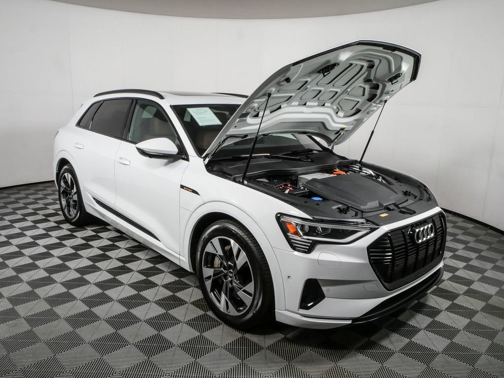 Used 2023 Audi e-tron Premium w/ Convenience Plus Package AWD/4WD image 35
