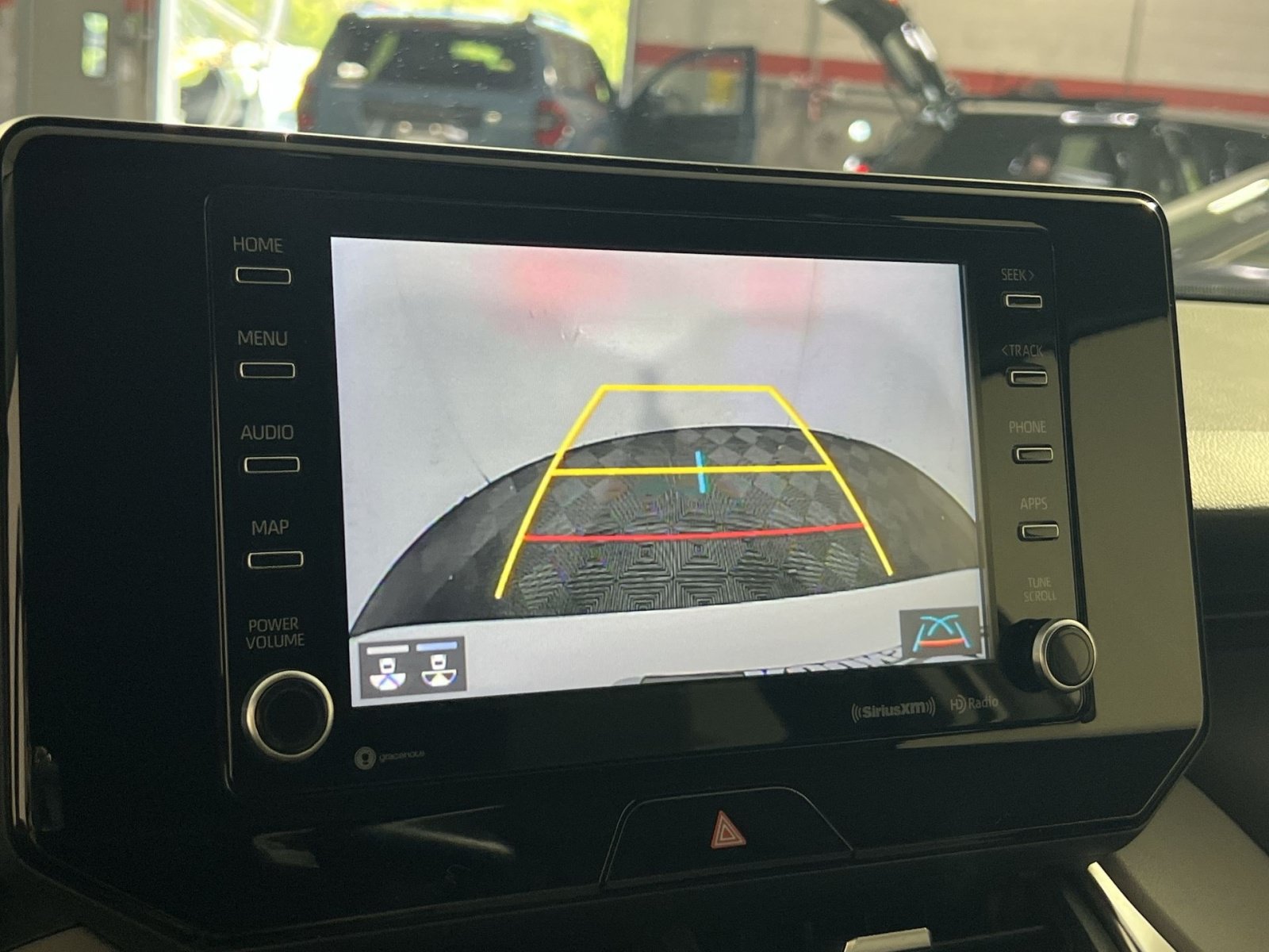 Used 2021 Toyota Venza LE w/ Carpet Mat Package (TMS) AWD/4WD image 19