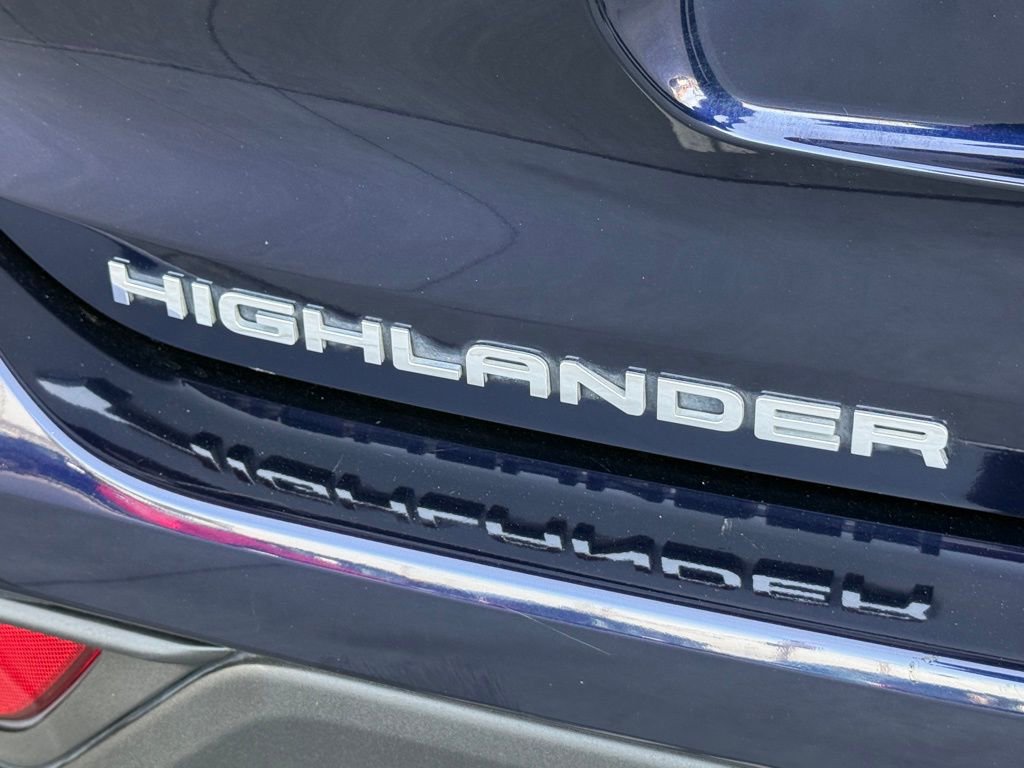 Used 2023 Toyota Highlander XLE image 14