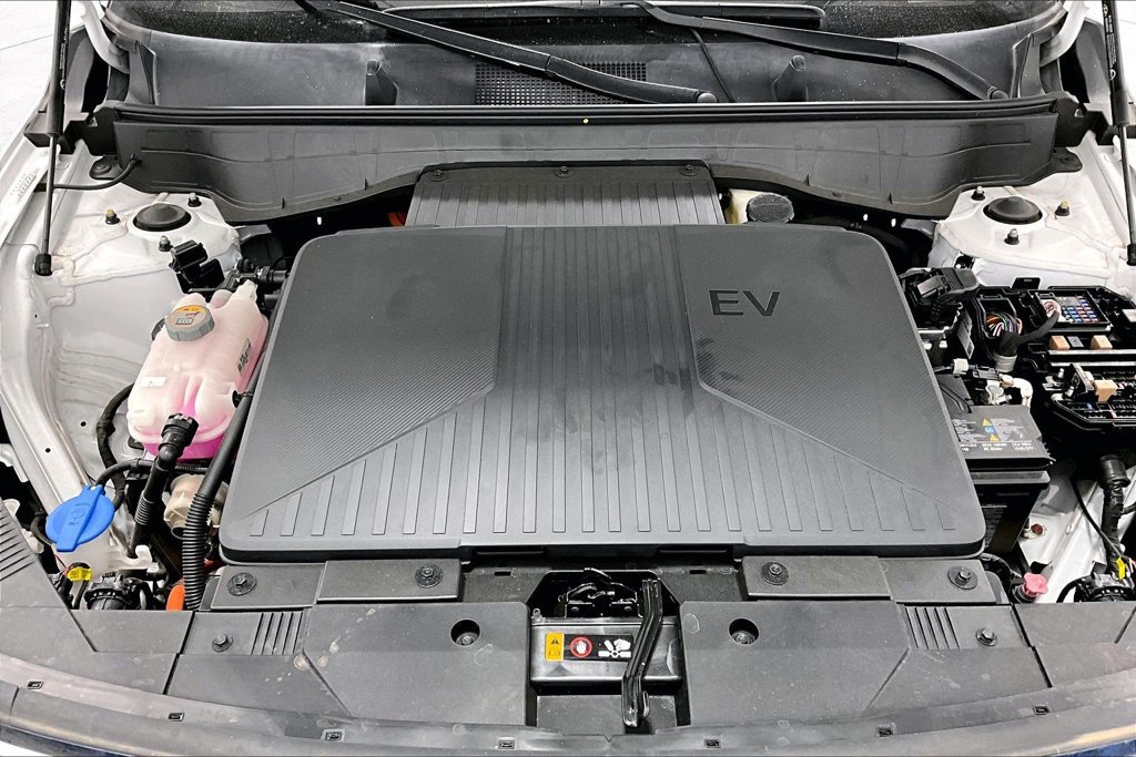 Used 2024 Hyundai Kona SE FWD image 11