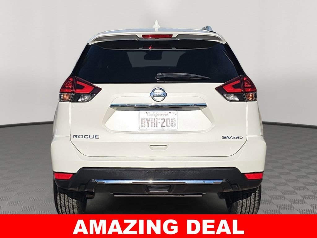 Used 2018 Nissan Rogue SV image 4