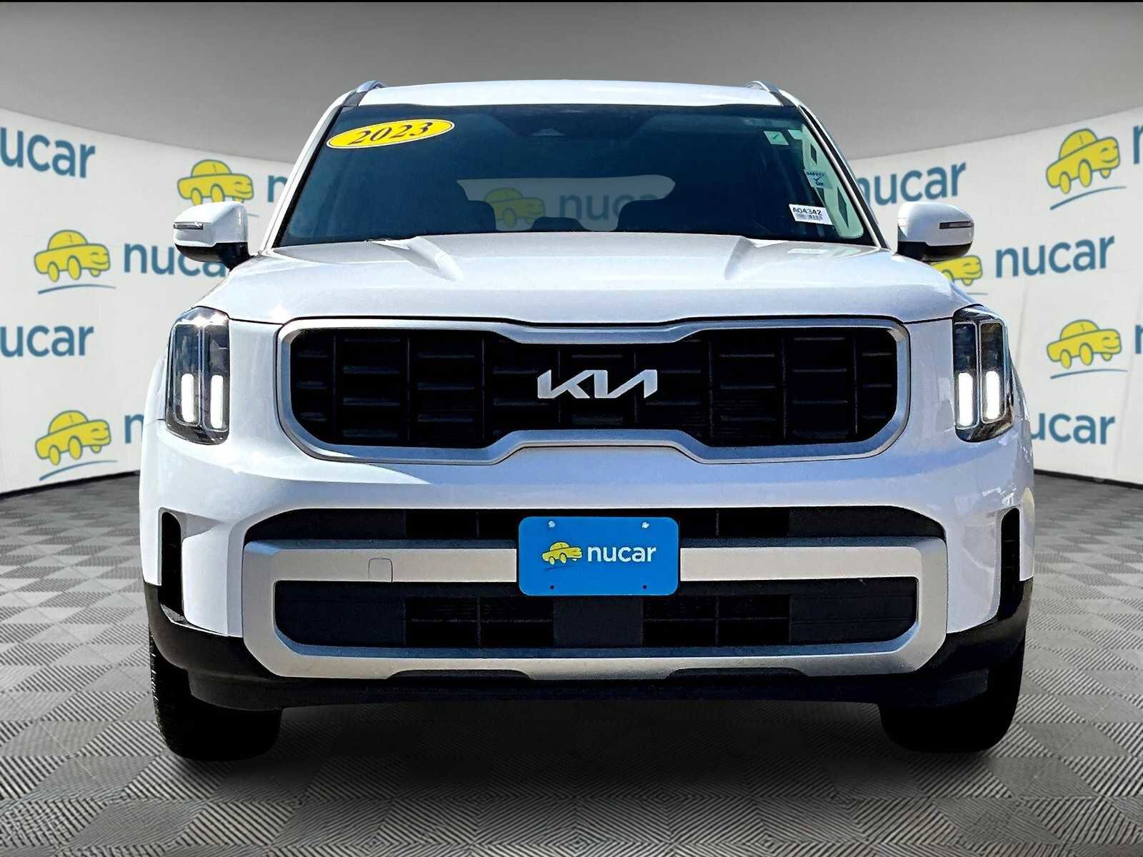 Used 2023 Kia Telluride S image 2