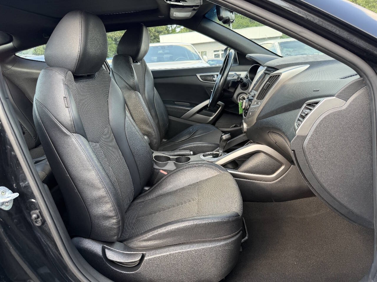Used 2016 Hyundai Veloster w/ Option Group 02 FWD image 12