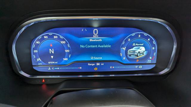 Used 2023 Chevrolet Suburban Premier image 29