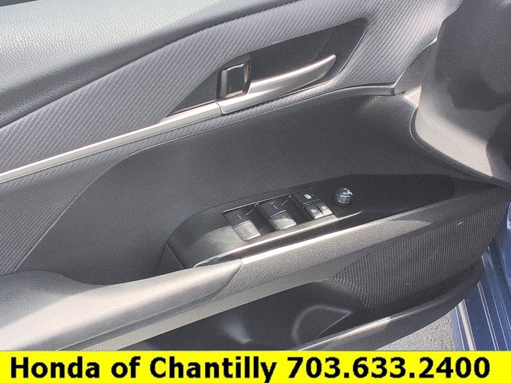 Used 2026 Toyota Camry SE FWD image 28