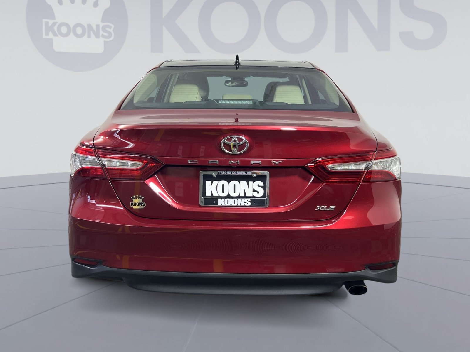 Used 2020 Toyota Camry XLE w/ Navigation Package FWD image 5